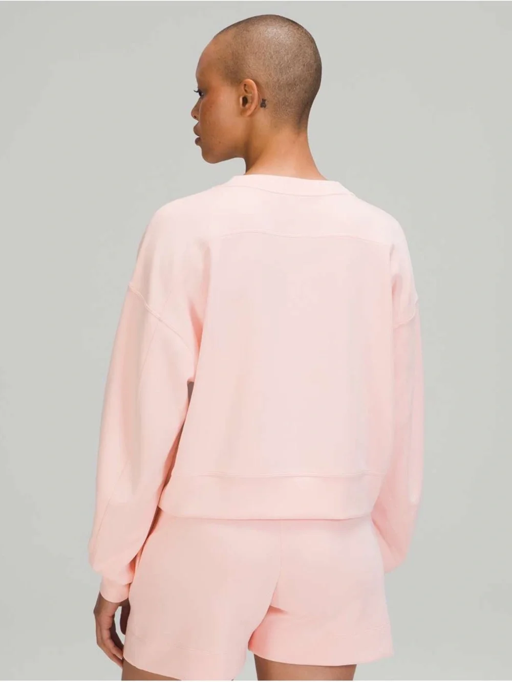Lululemon | Perfectly Oversized Cropped Crew in Pink Mist *Softstreme - Size 16 - Picture 3 of 9